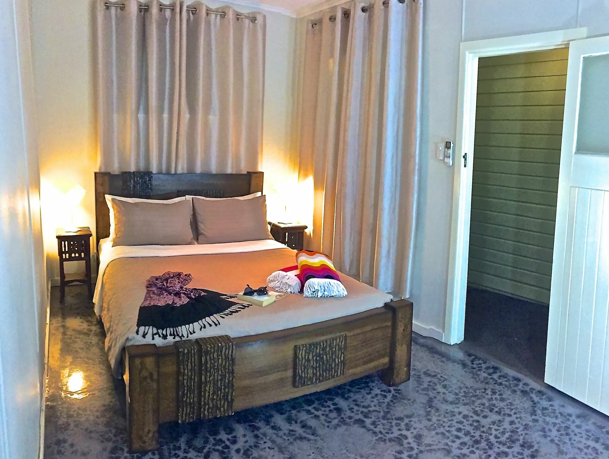 Five 3 Five Aparthotel Urangan Kültér fotó